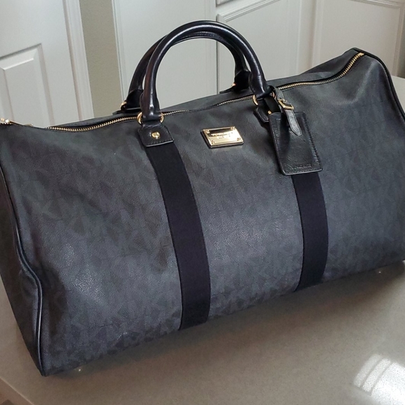 michael kors black duffle bag